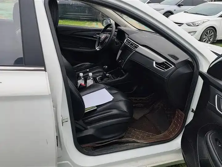 Roewe i5 2020 1.5L Manual 4G Interconnected Linghao Edition 8