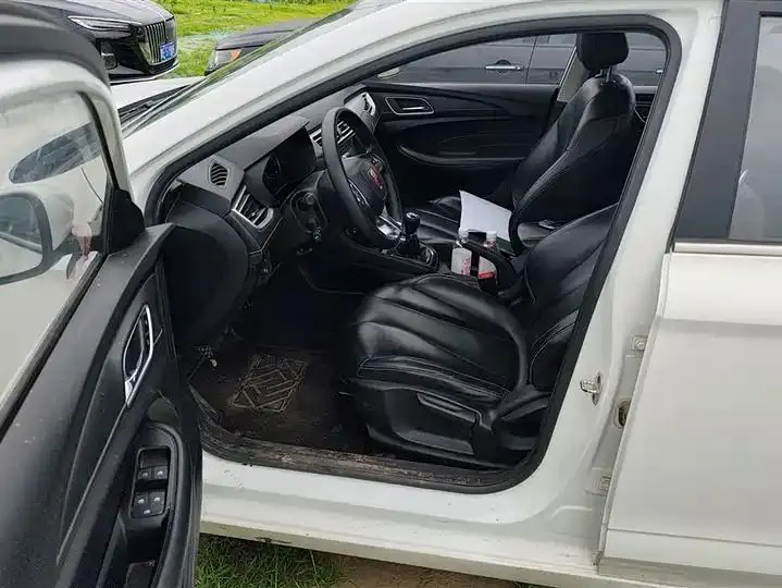 Roewe i5 2020 1.5L Manual 4G Interconnected Linghao Edition 9