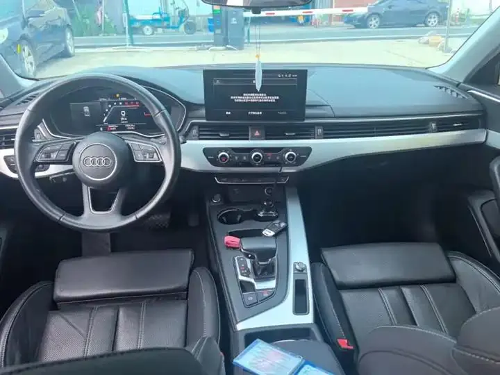 Audi A4L 2022 model 40 TFSI Sporty Style version 10
