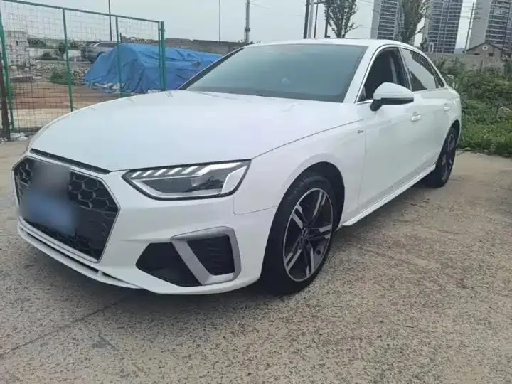 Audi A4L 2022 model 40 TFSI Sporty Style version 2