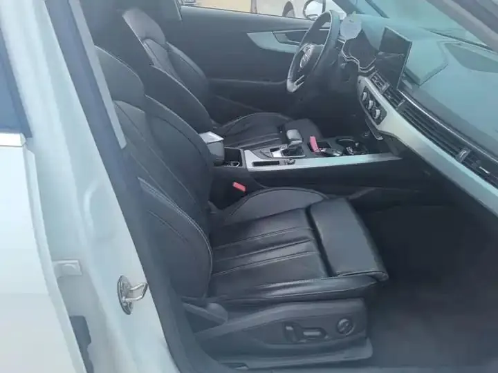Audi A4L 2022 model 40 TFSI Sporty Style version 25