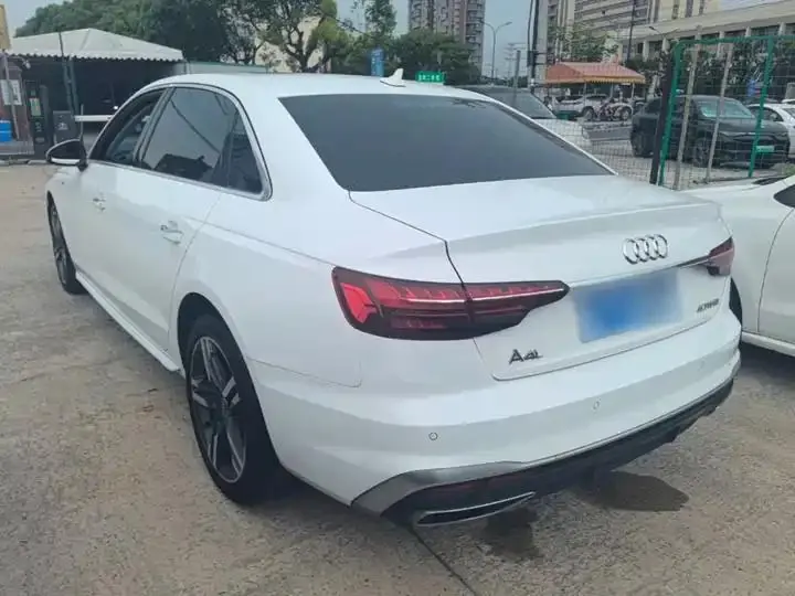 Audi A4L 2022 model 40 TFSI Sporty Style version 5