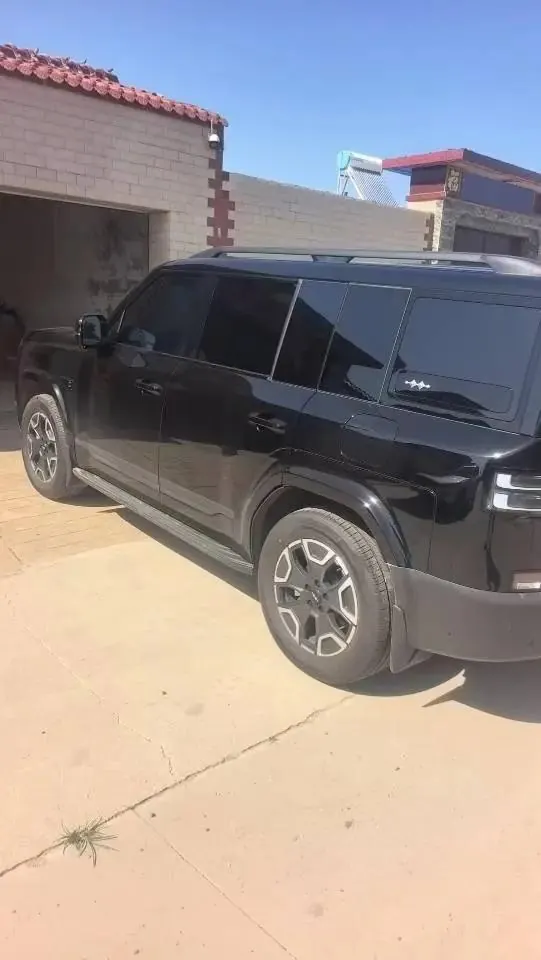 FangChengBao 2025 Titanium 7 1.5T Stepless 200KM Two-Drive Max Edition Automatic Gear 3