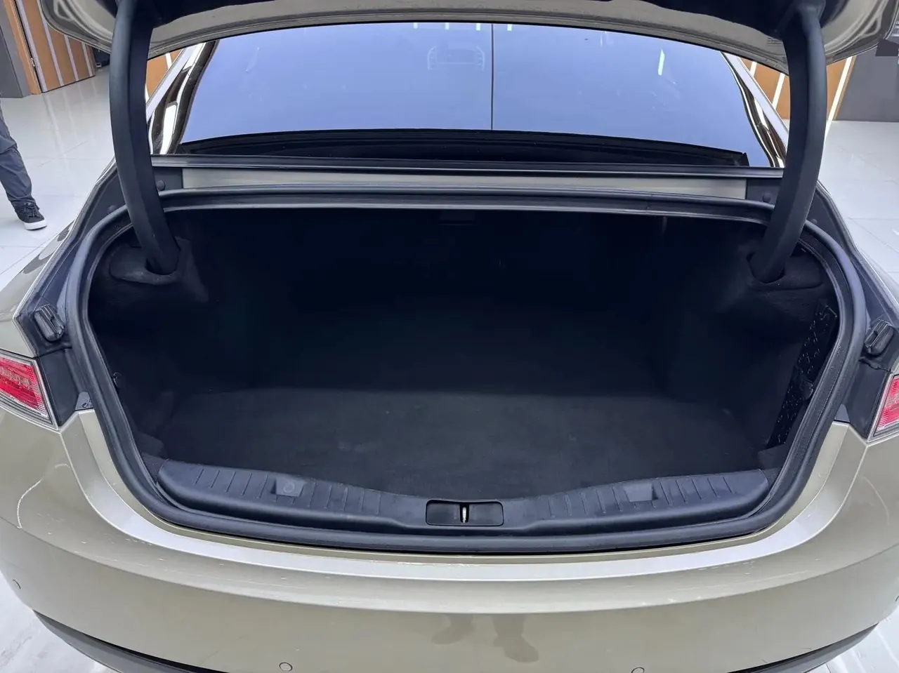 Lincoln MKZ 2019 2.0T Premium Edition National V 5