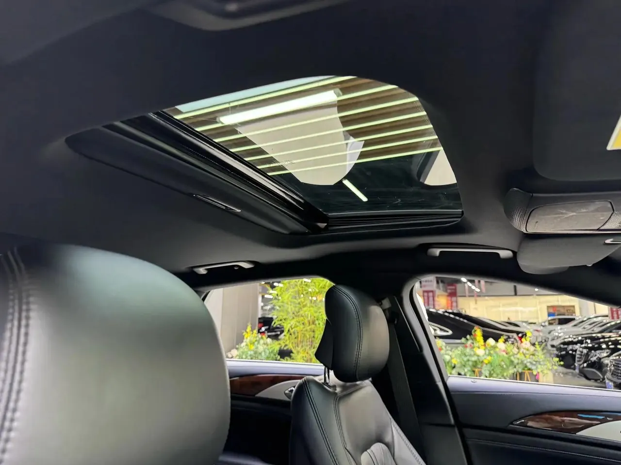 Lincoln MKZ 2019 2.0T Premium Edition National V 6