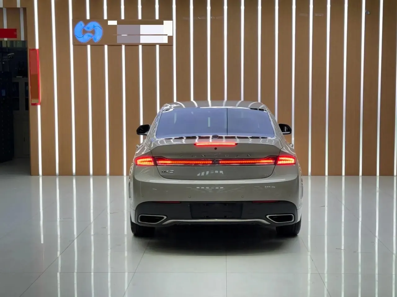 Lincoln MKZ 2019 2.0T Premium Edition National V 7