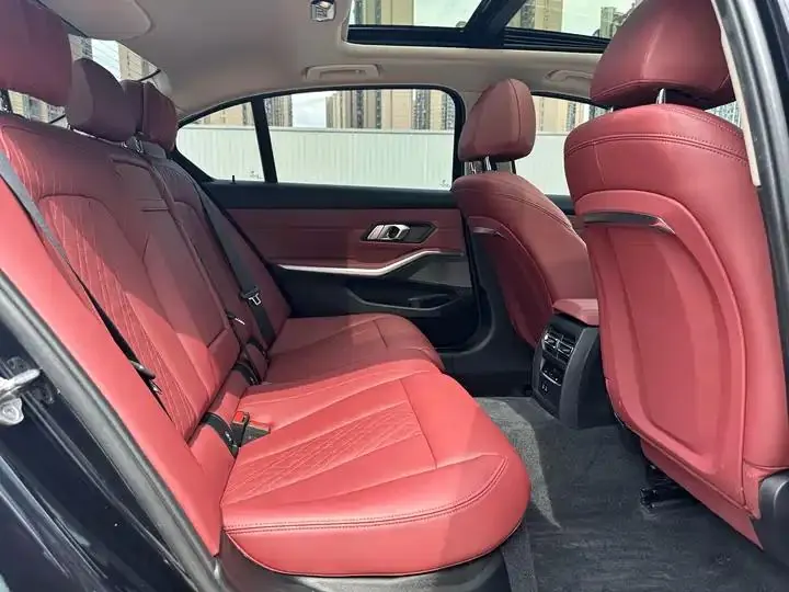 BMW 3 Series 2023 model 320Li M Sport Package 19