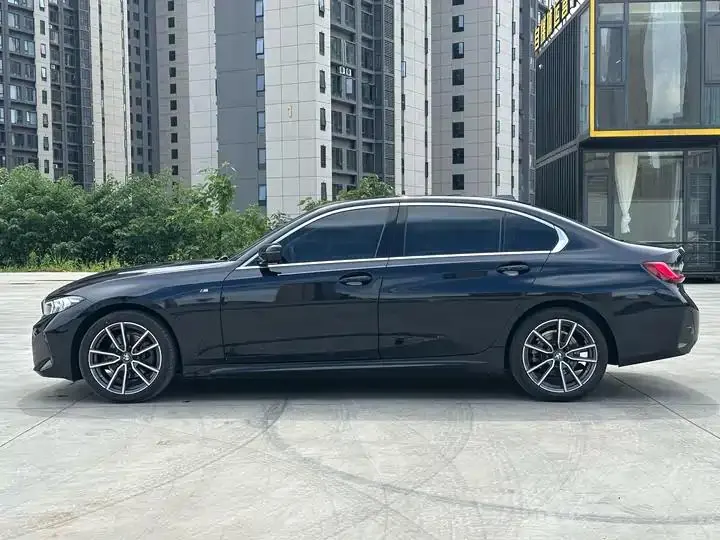 BMW 3 Series 2023 model 320Li M Sport Package 7