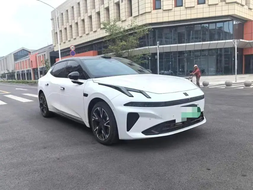 LYNK&amp;CO 2026 LYNK&amp;CO 07 EM-P 1.5T 126 Long-Range Ultra Automatic 3