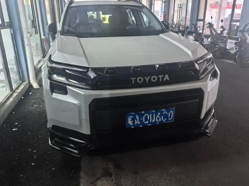 Toyota 2026 RAV4 2.0 CVT Four-Wheel Drive Luxury Automatic 2