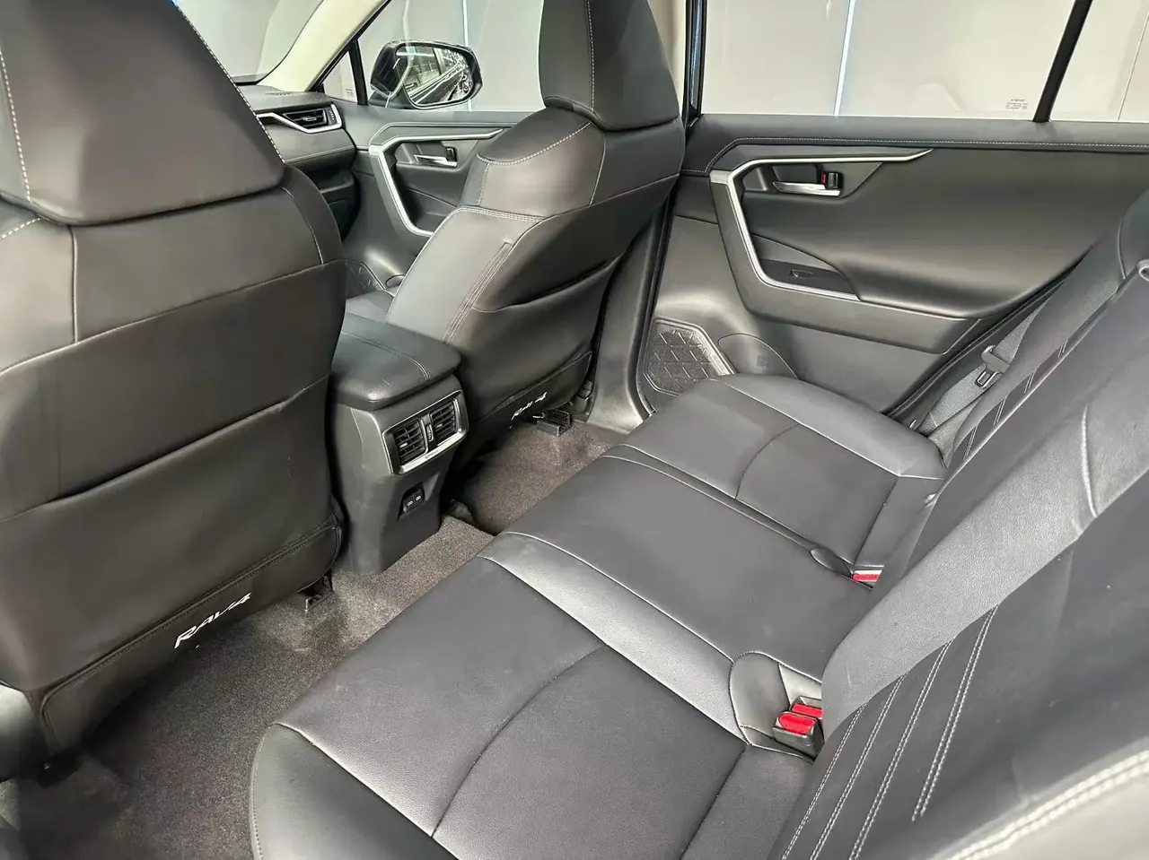 RAV4 Rongfeng 2022 2.0L CVT Two-Drive Fashion Plus Edition 3