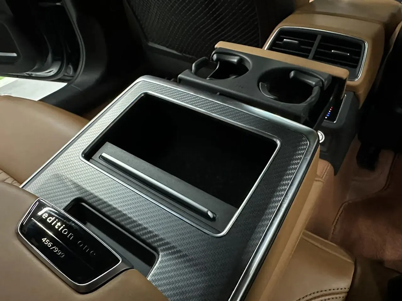 Audi A7L 2022 55 TFSI quattro S-line edition executive Edition 5