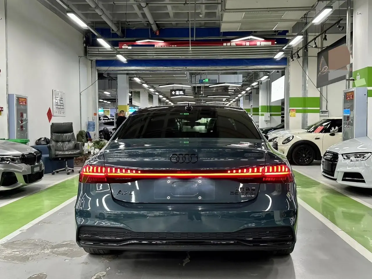 Audi A7L 2022 55 TFSI quattro S-line edition executive Edition 8