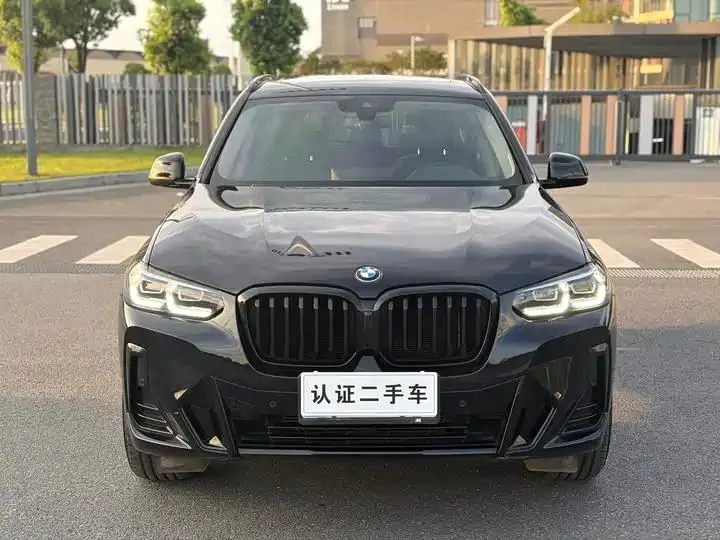 BMW X3 2022 xDrive30i Leading M Obsidian Night Suit 3