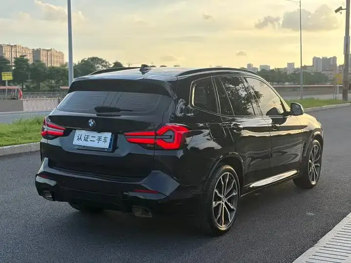 BMW X3 2022 xDrive30i Leading M Obsidian Night Suit 4