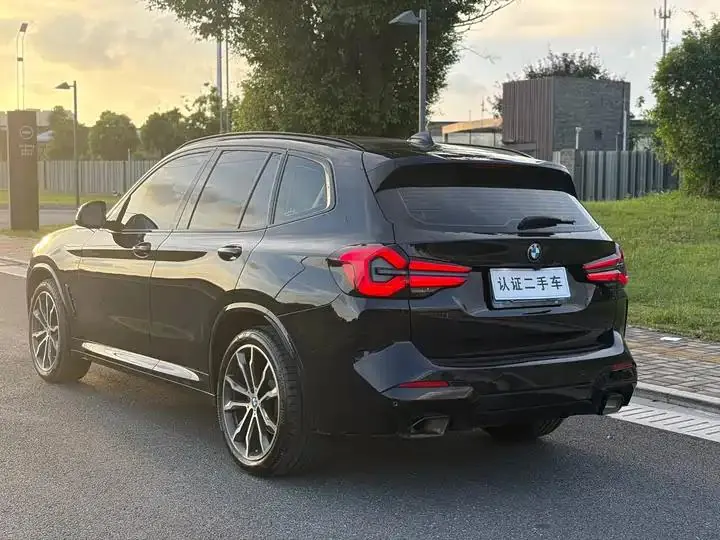 BMW X3 2022 xDrive30i Leading M Obsidian Night Suit 5