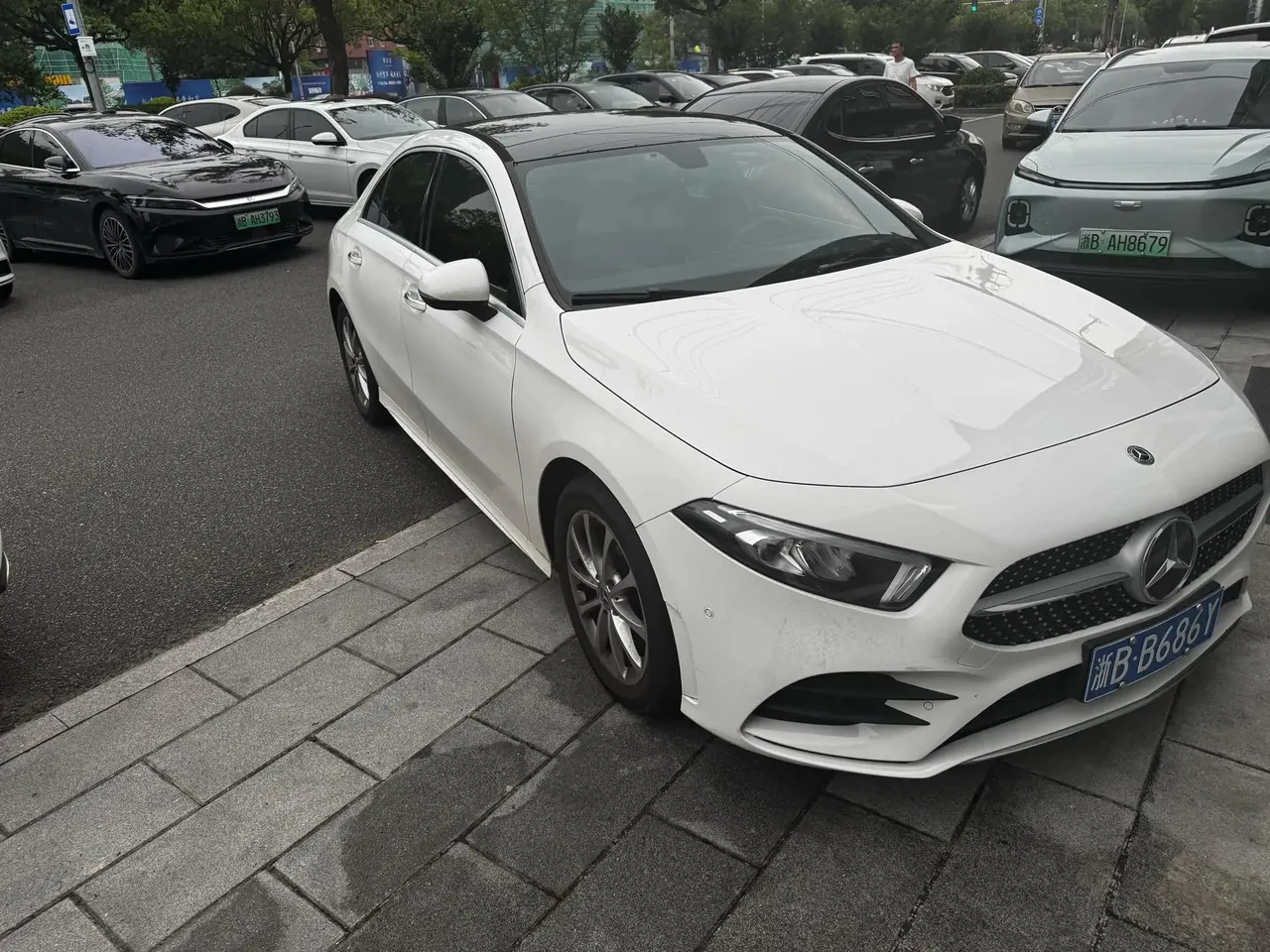 Mercedes Benz A- Class 2020 model facelift A 200 L Sport Sedan Luxury Edition 2