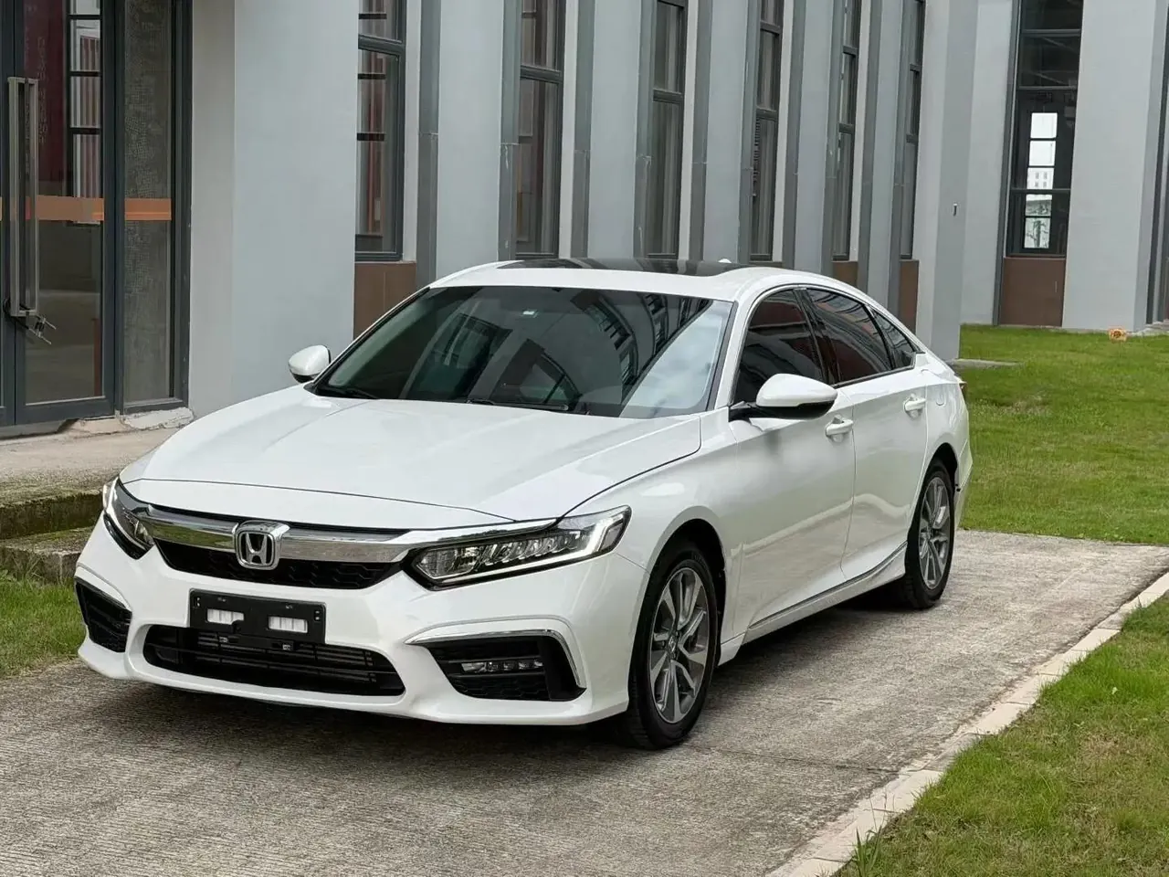 Open image lightbox: Yingshi 2019 260TURBO Refined Edition National V