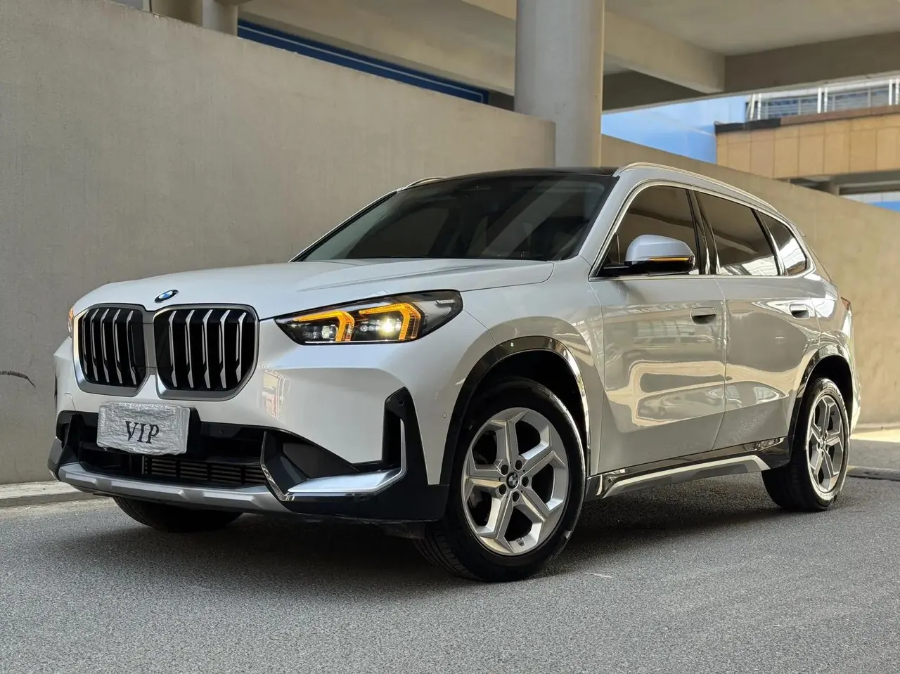 BMW 2023 X1 sDrive20Li 1.5T, Design Package, Automatic Transmission - View 1