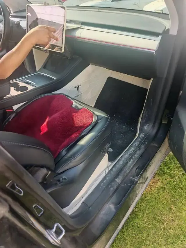 Model Y 2024 rear-wheel drive version 3
