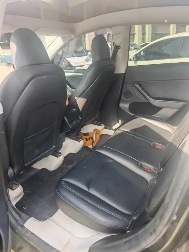 Model Y 2024 rear-wheel drive version 4