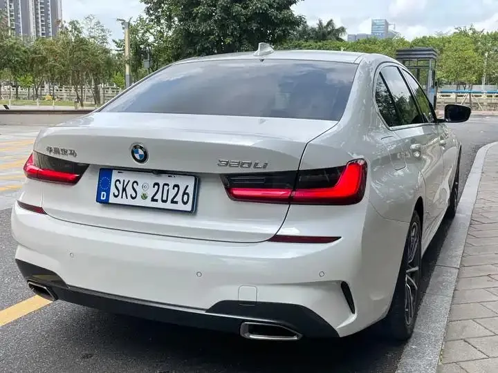 BMW 3 Series 2021 320Li M Sports Suit 4
