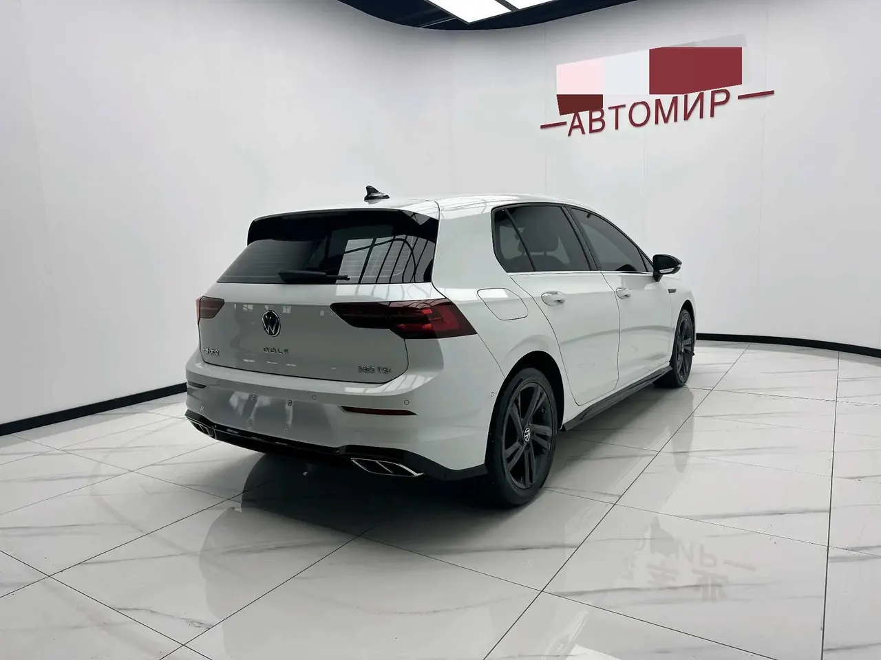 Volkswagen 2023 Golf 8 R-Line 1.4TSI 280TSI Lite Automatic 9