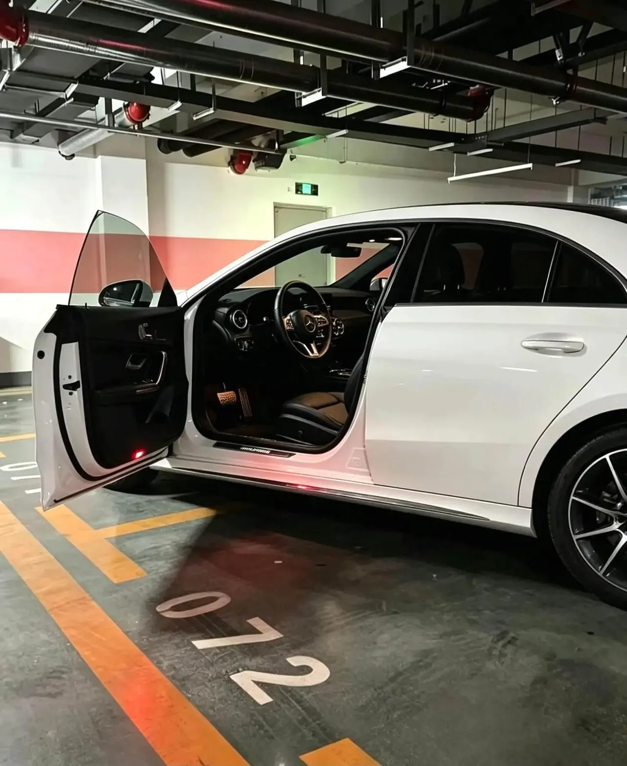 Mercedes Benz Class A 2022 A 200 L Sports Car Fashion Model 3