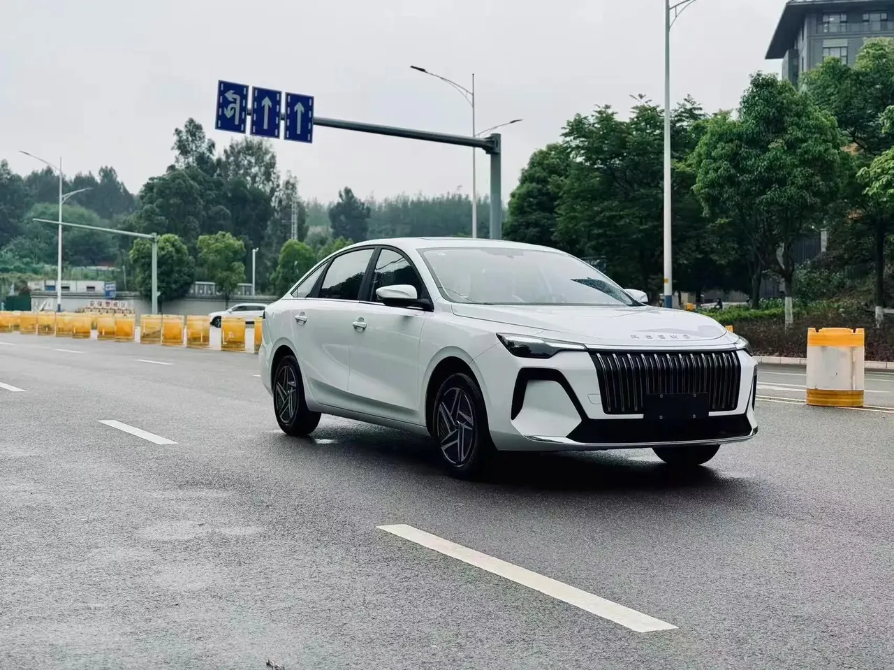 Roewe 2026 i6 1.5 stepless long-term automatic gear 3