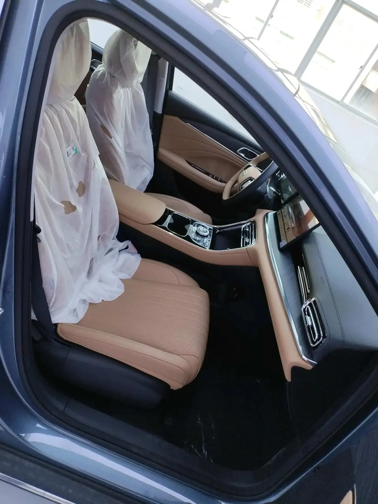 Geely Galaxy 2025 xingyao 6 EM-i 1.5 125km exploration version automatic gear 11