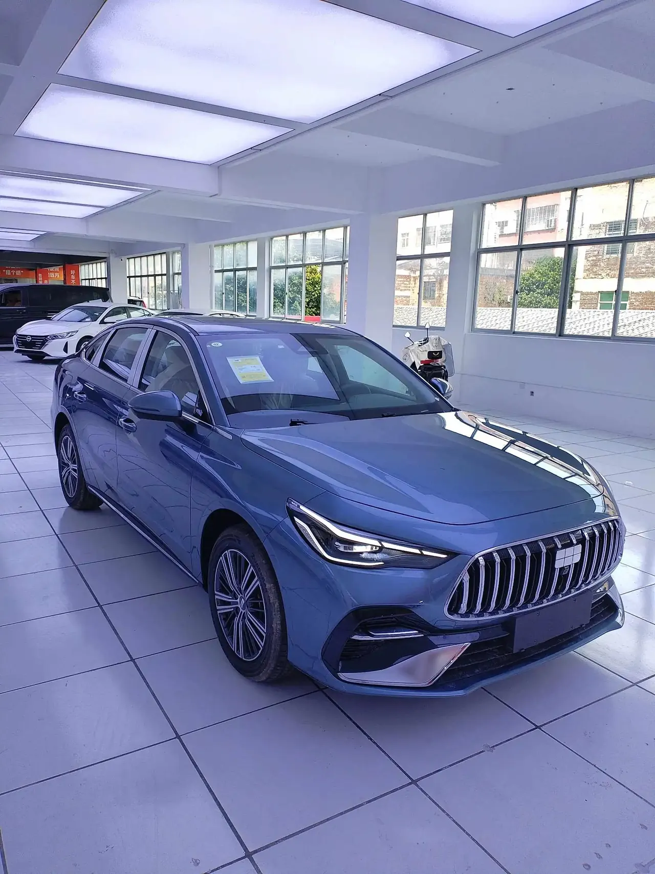 Geely Galaxy 2025 xingyao 6 EM-i 1.5 125km exploration version automatic gear 2
