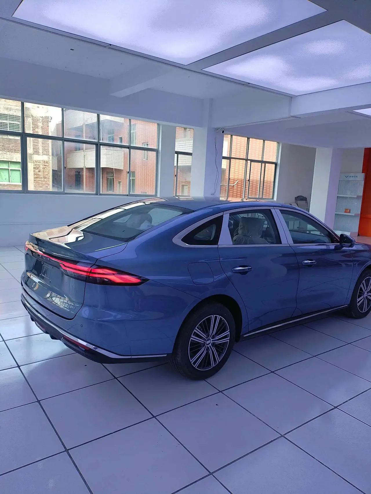 Geely Galaxy 2025 xingyao 6 EM-i 1.5 125km exploration version automatic gear 4
