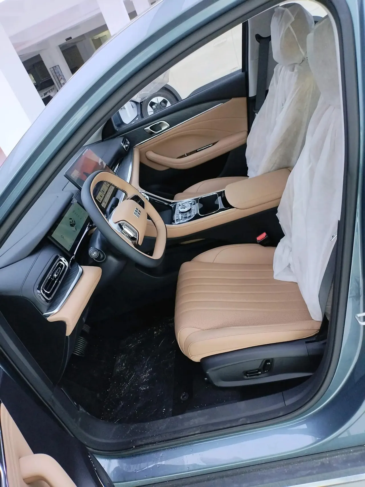 Geely Galaxy 2025 xingyao 6 EM-i 1.5 125km exploration version automatic gear 6