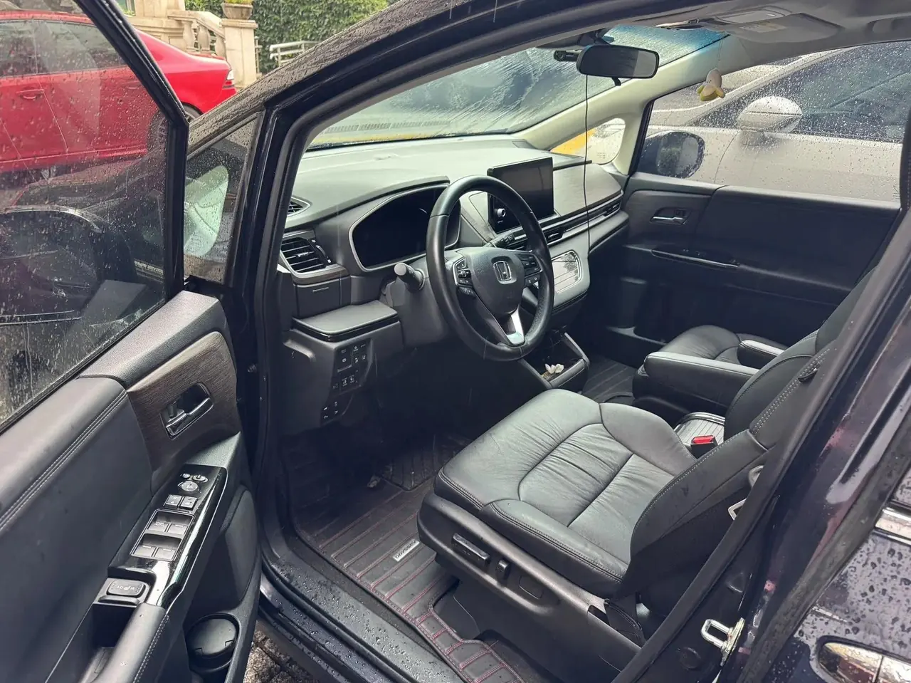 Odyssey 2022 2.0L e:HEV Sharp Luxury Edition 2