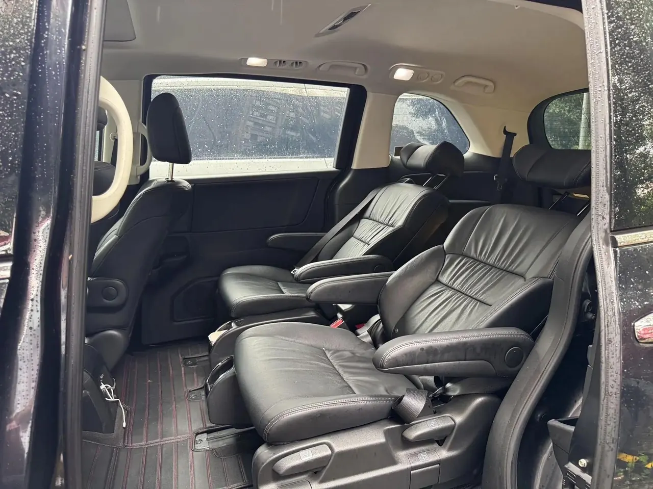 Odyssey 2022 2.0L e:HEV Sharp Luxury Edition 4