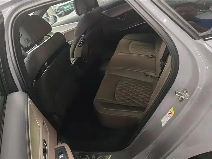 Han 2025 DM-i Intelligent Driving Version, 125km Range, Prestige Model 11
