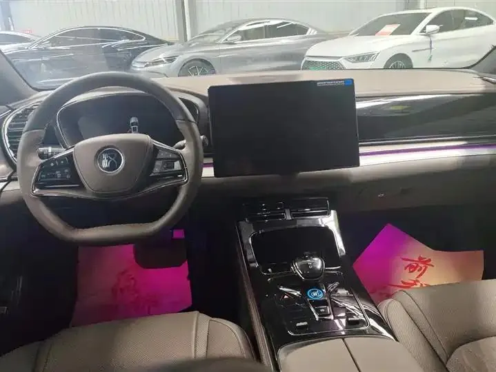 Han 2025 DM-i Intelligent Driving Version, 125km Range, Prestige Model 12