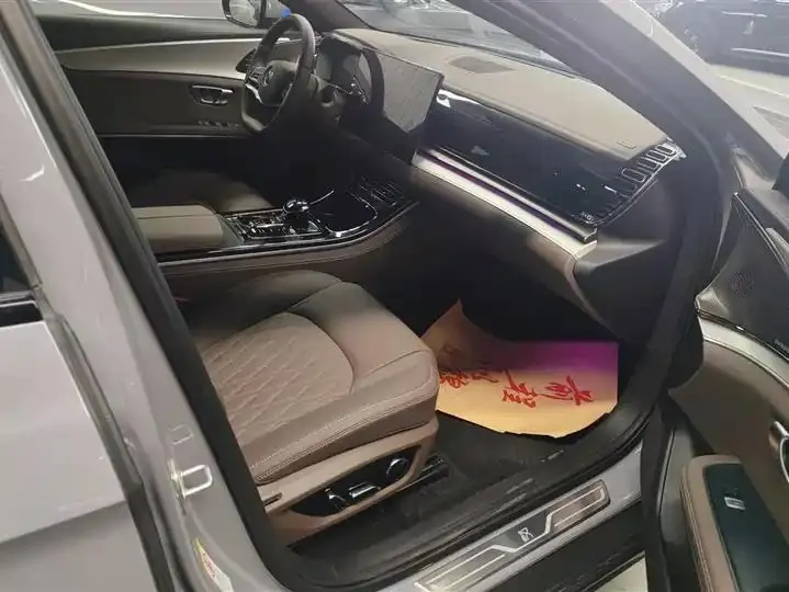 Han 2025 DM-i Intelligent Driving Version, 125km Range, Prestige Model 8