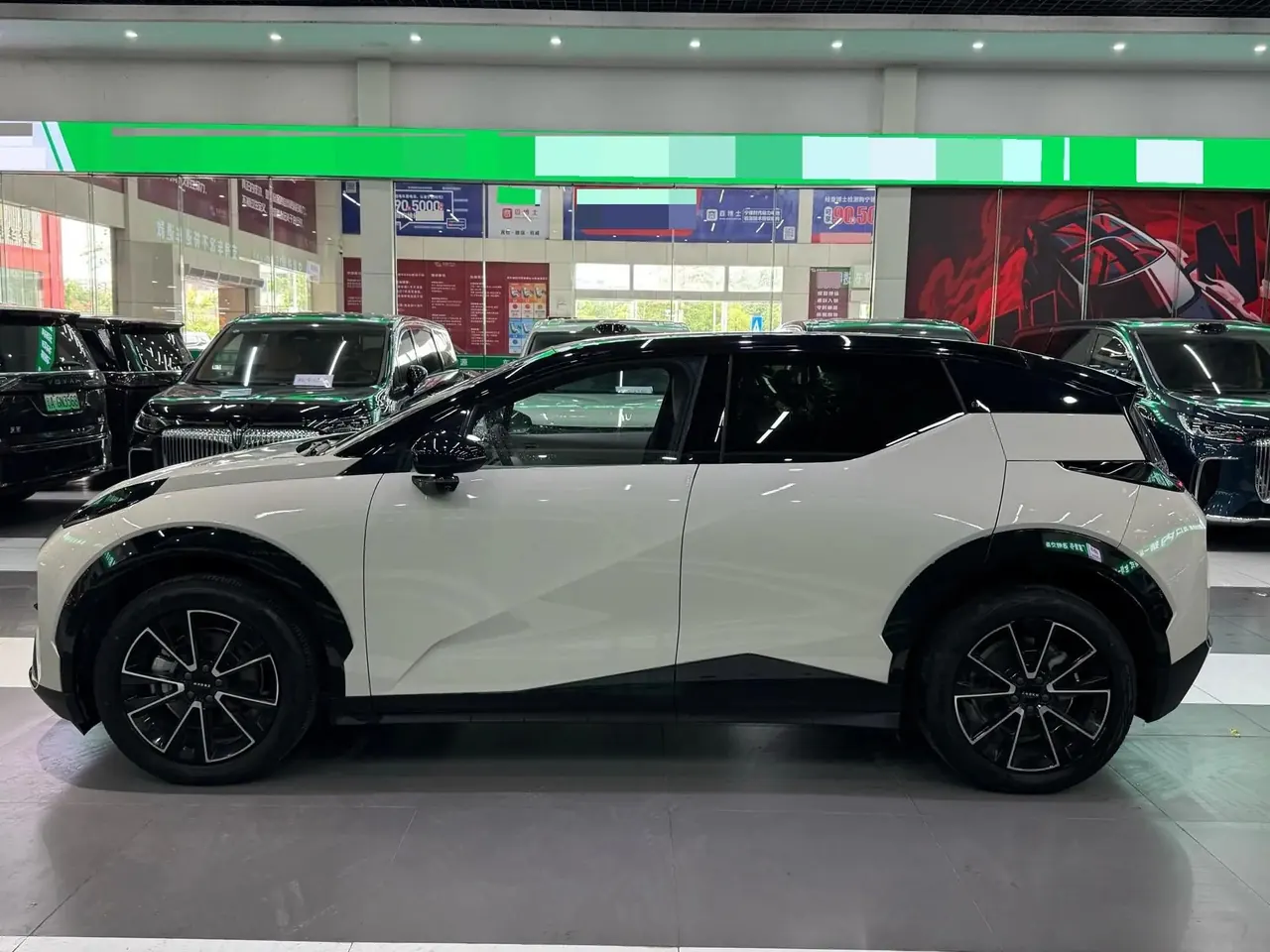 Zeekr 2025 Zeekr X Four-Seat Rear-Wheel-Drive Magic Cube Edition Automatic 2