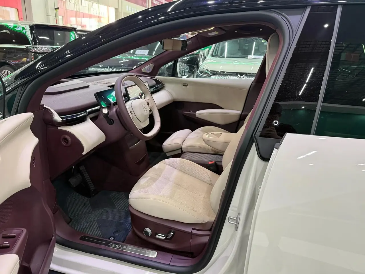 Zeekr 2025 Zeekr X Four-Seat Rear-Wheel-Drive Magic Cube Edition Automatic 4