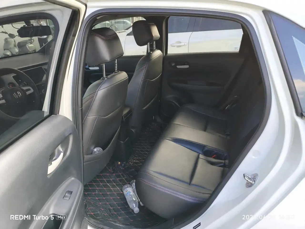 Fit 2021 1.5L CVT Tide Edition 4