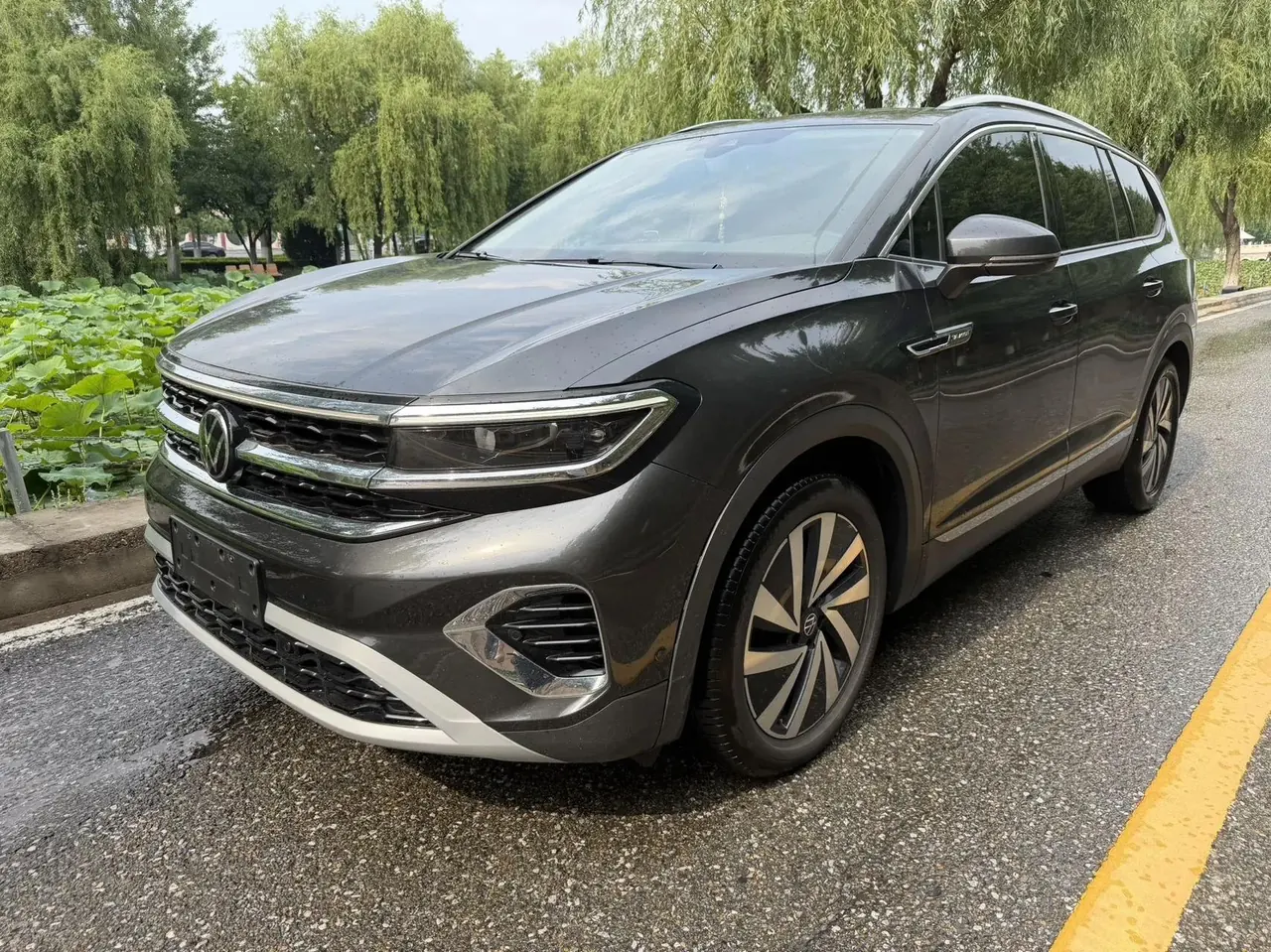 Открыть галерею: The 2021 380TSI four-wheel drive luxury version Pro