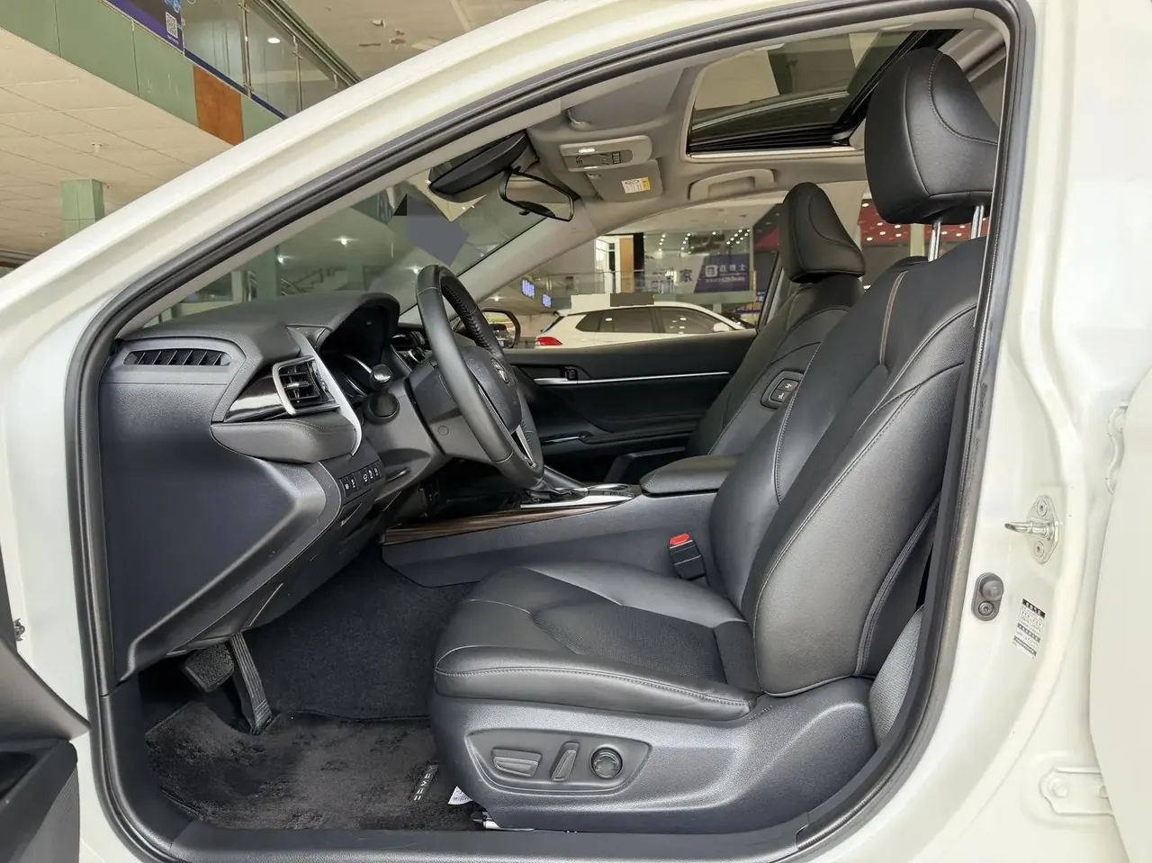 Camry 2019 Model Facelift 2.0G Luxury Edition 6