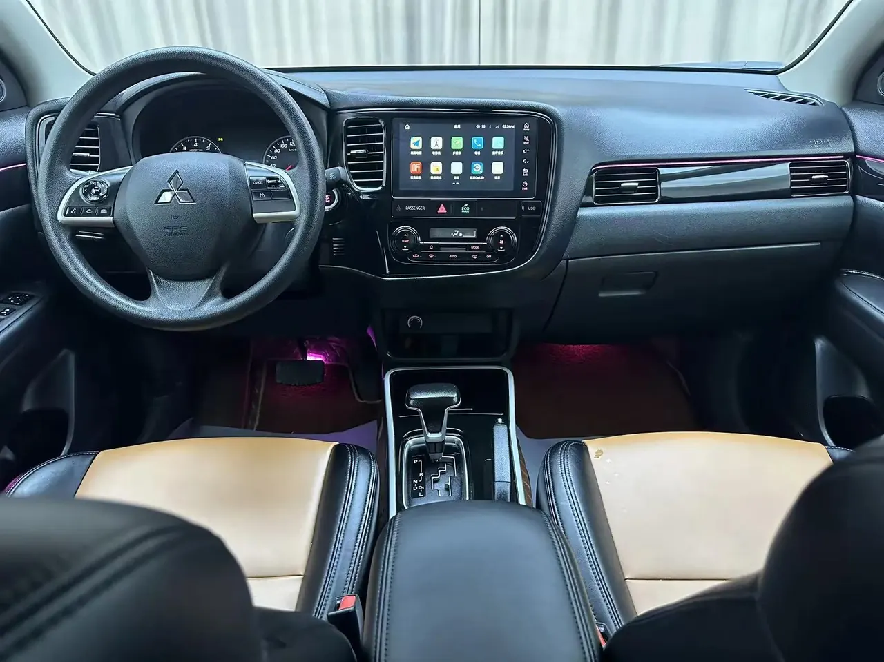 Outlander 2021 model changed to 2.0L two-wheel drive free version 5 seats 10