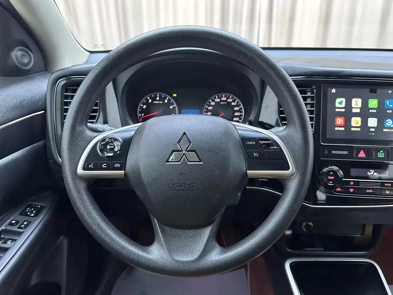 Outlander 2021 model changed to 2.0L two-wheel drive free version 5 seats 11