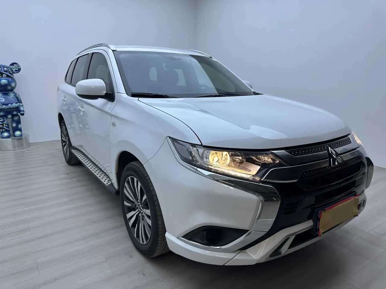 Outlander 2021 model changed to 2.0L two-wheel drive free version 5 seats 3