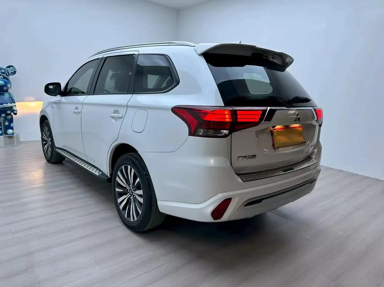 Outlander 2021 model changed to 2.0L two-wheel drive free version 5 seats 6