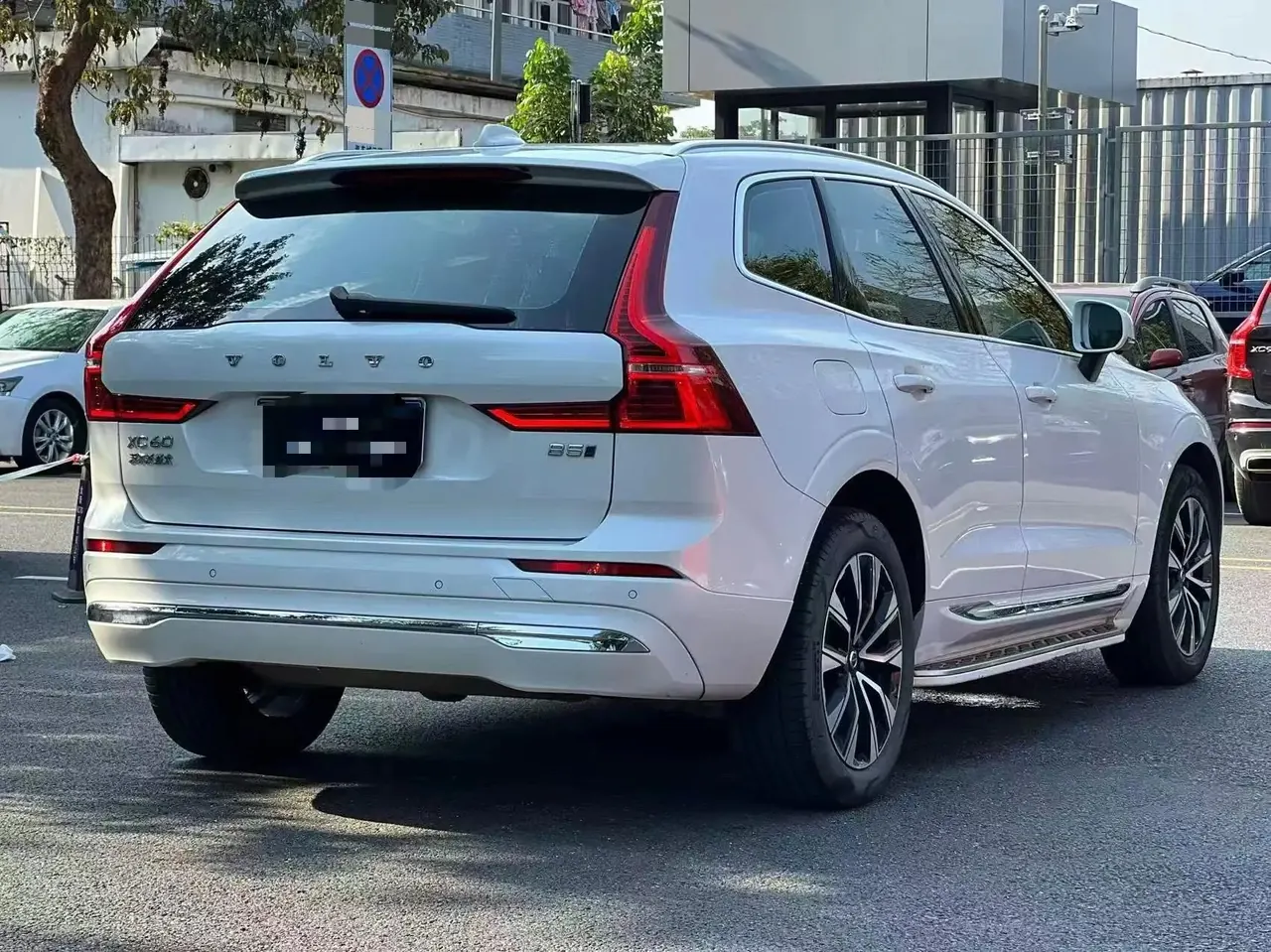 Volvo XC60 2023 B5 4WD Zhiyuan Deluxe Edition 5