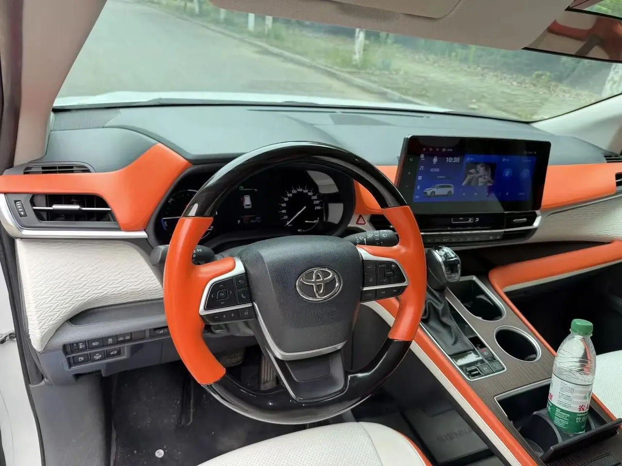 Toyota 2023 Sienna 2.5 CVT Comfort Edition Automatic 4