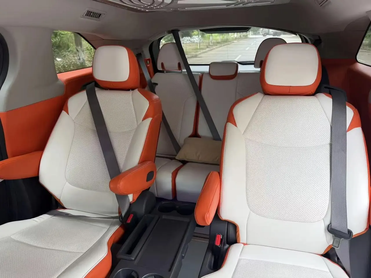 Toyota 2023 Sienna 2.5 CVT Comfort Edition Automatic 5